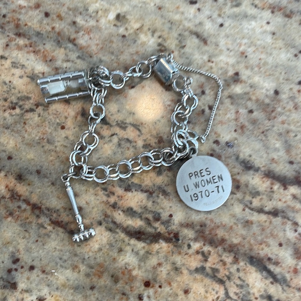 Vintage 1970’s Wells Sterling silver charm bracelet